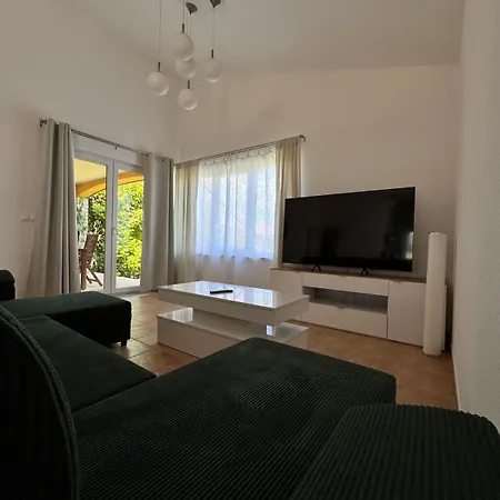 Mery Villa